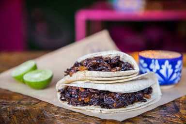 Quesadilla de Harina con Jamaica