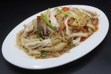 M-Tallarín con Pollo