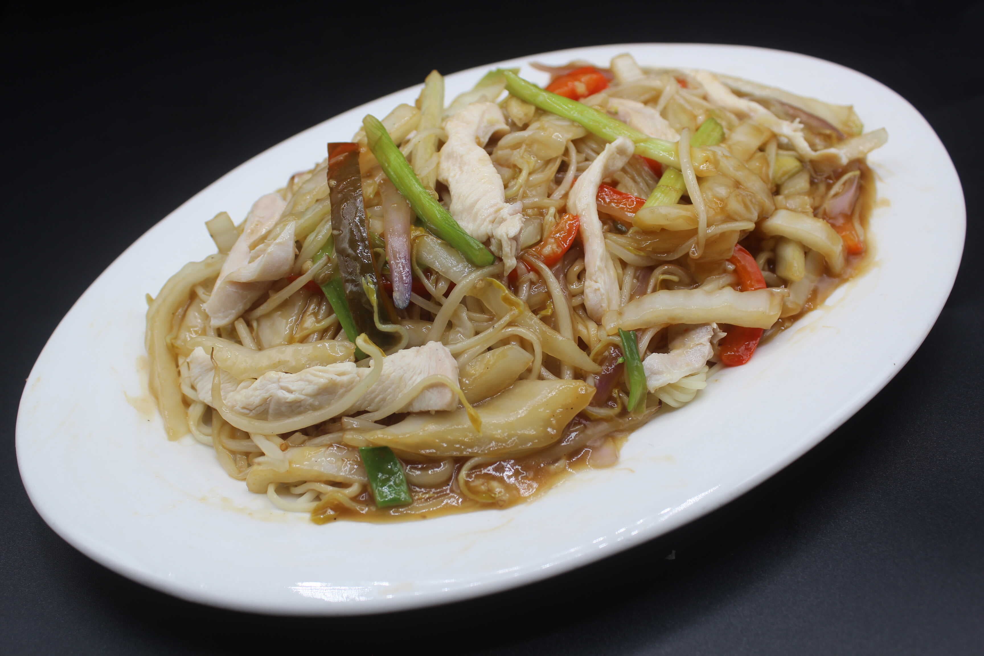 M-Tallarín con Pollo
