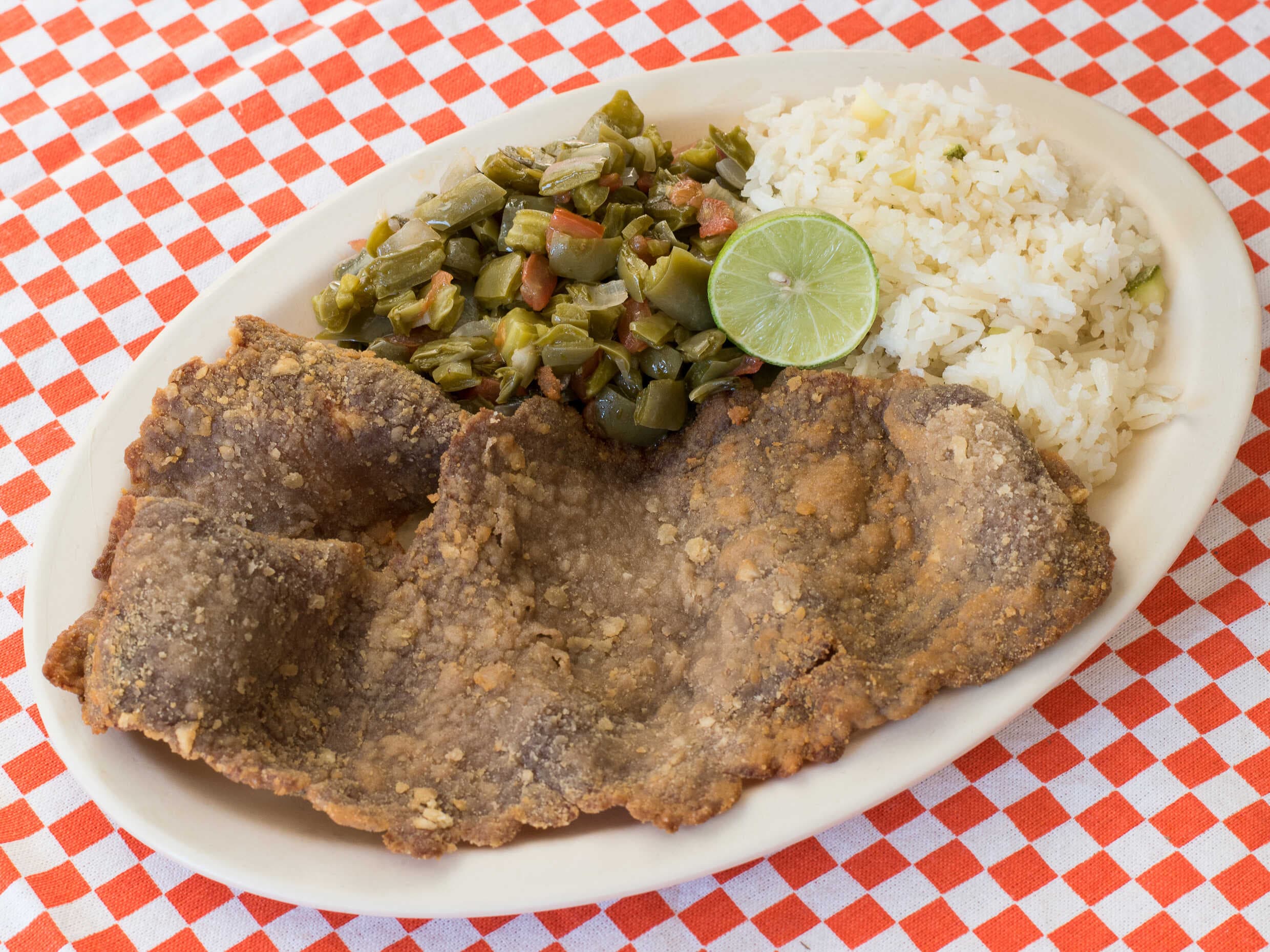 Milanesa de Res Empanizada