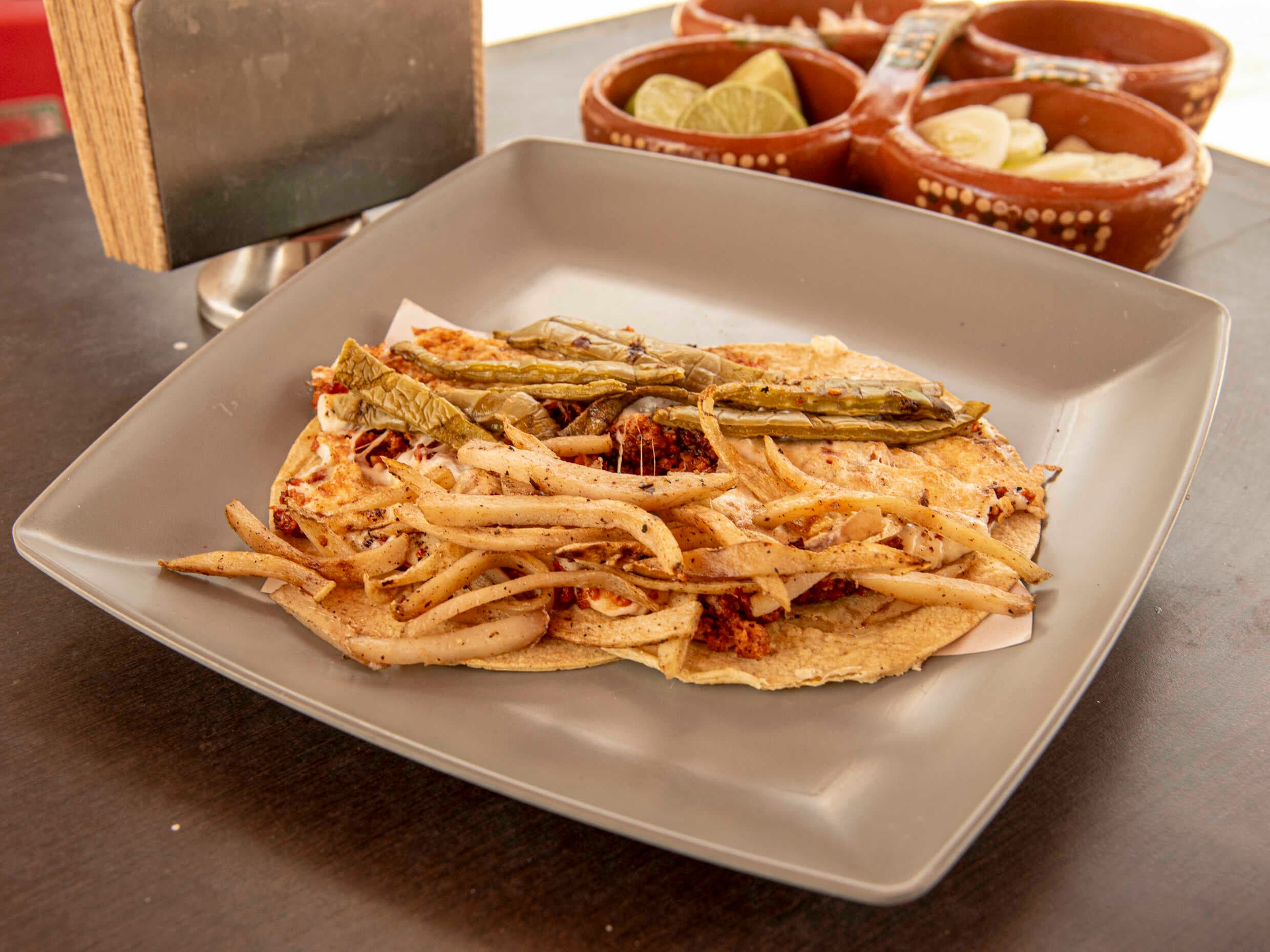 Chorizo con Queso (Choriqueso)
