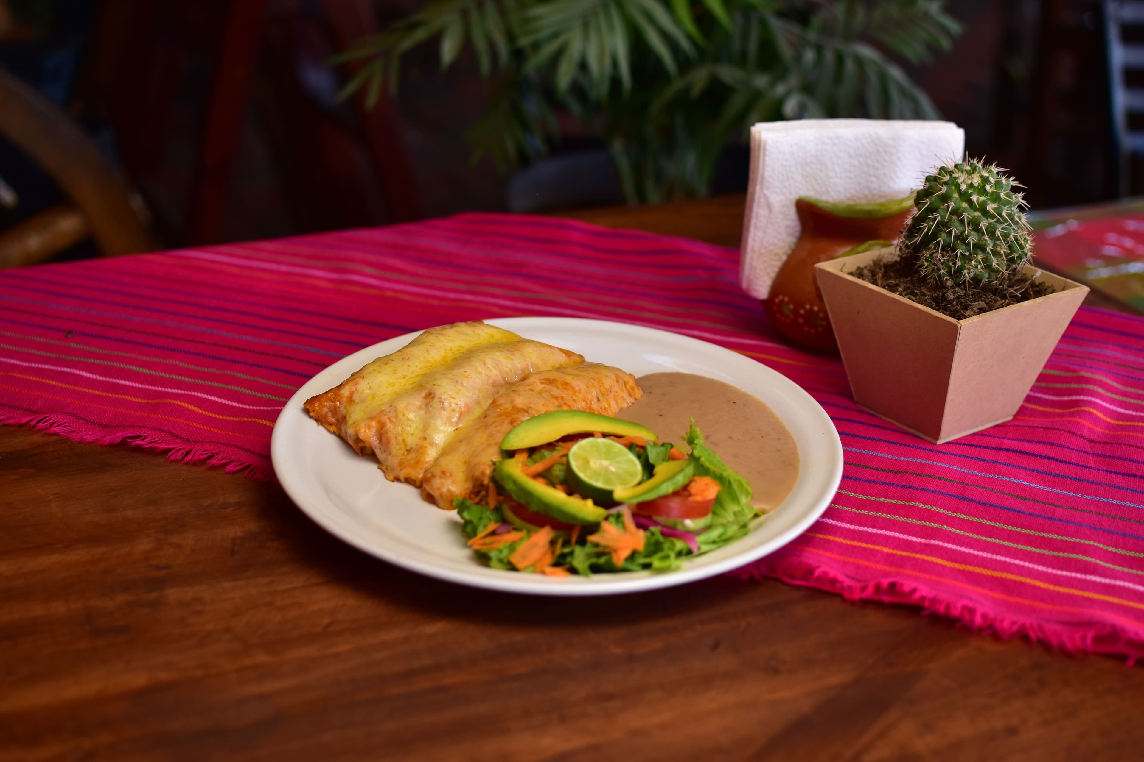 2 Ord Enchiladas Patrias + Jamaica