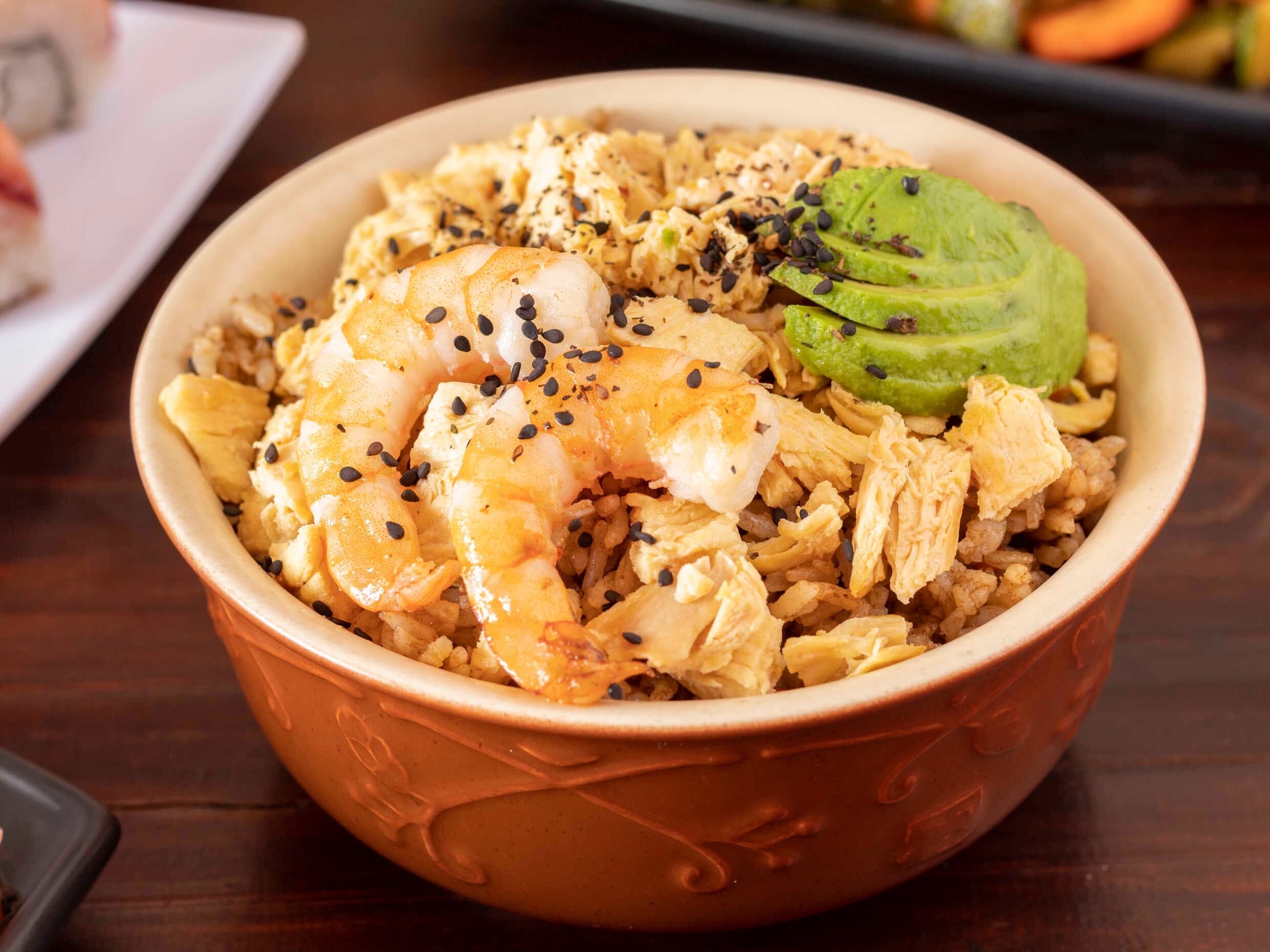 Yakimeshi Mixto de Carnes