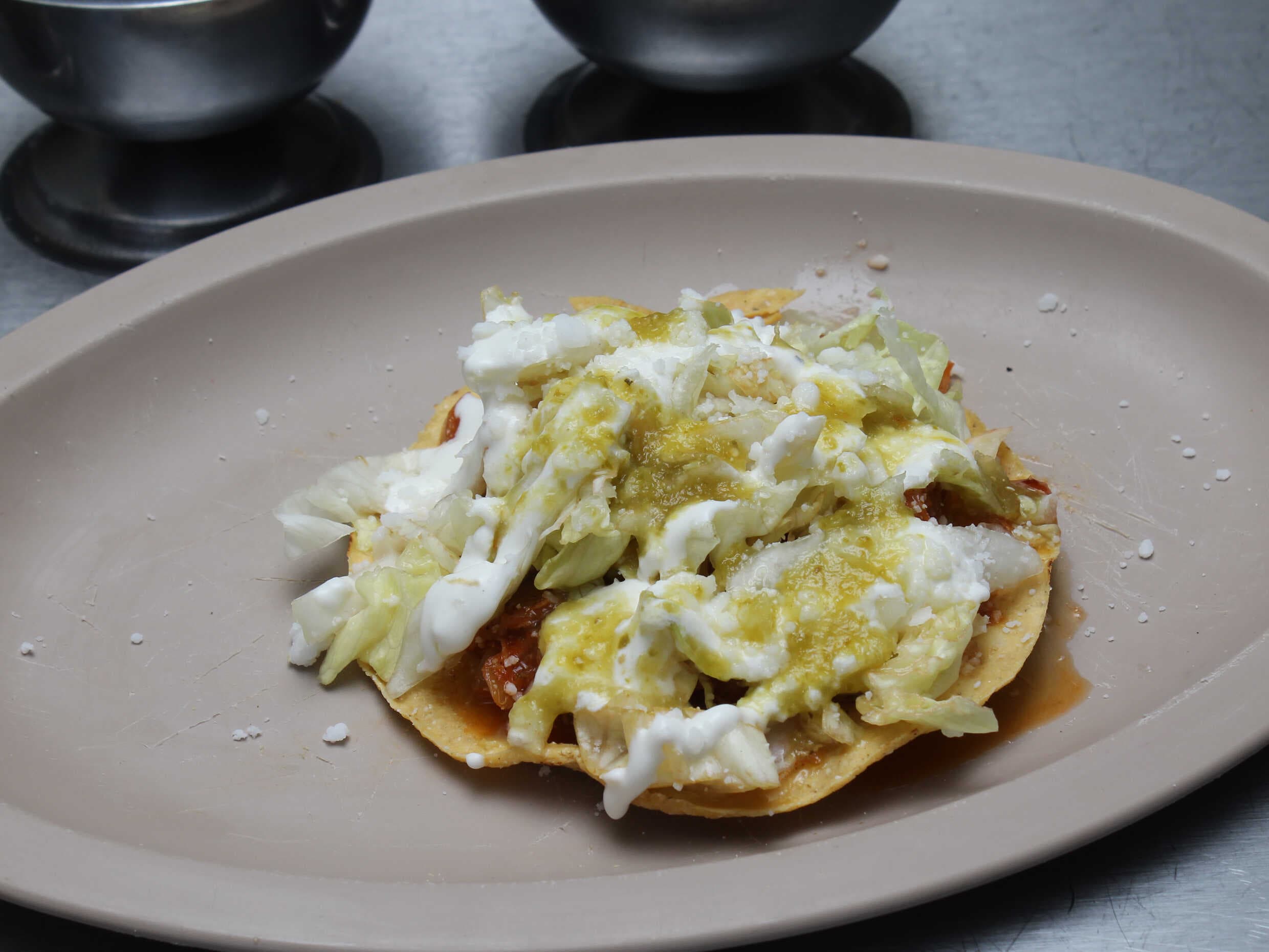 Tostada de Tinga de Carne