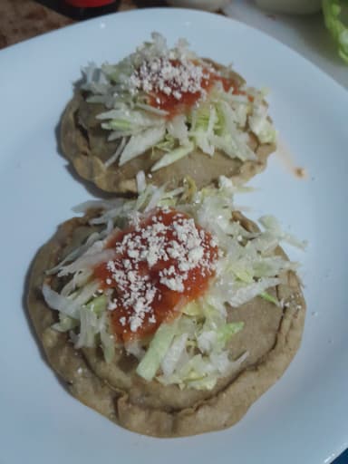 Panuchos de papa con pollo