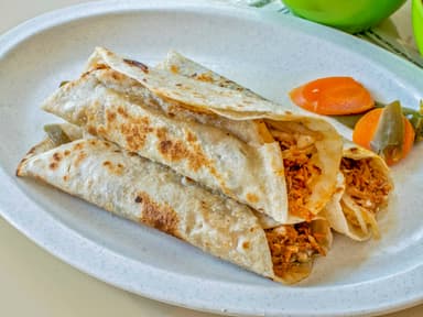 3 Burritas de Asado Estilo Sinaloa
