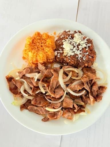 Bistec Encebollado