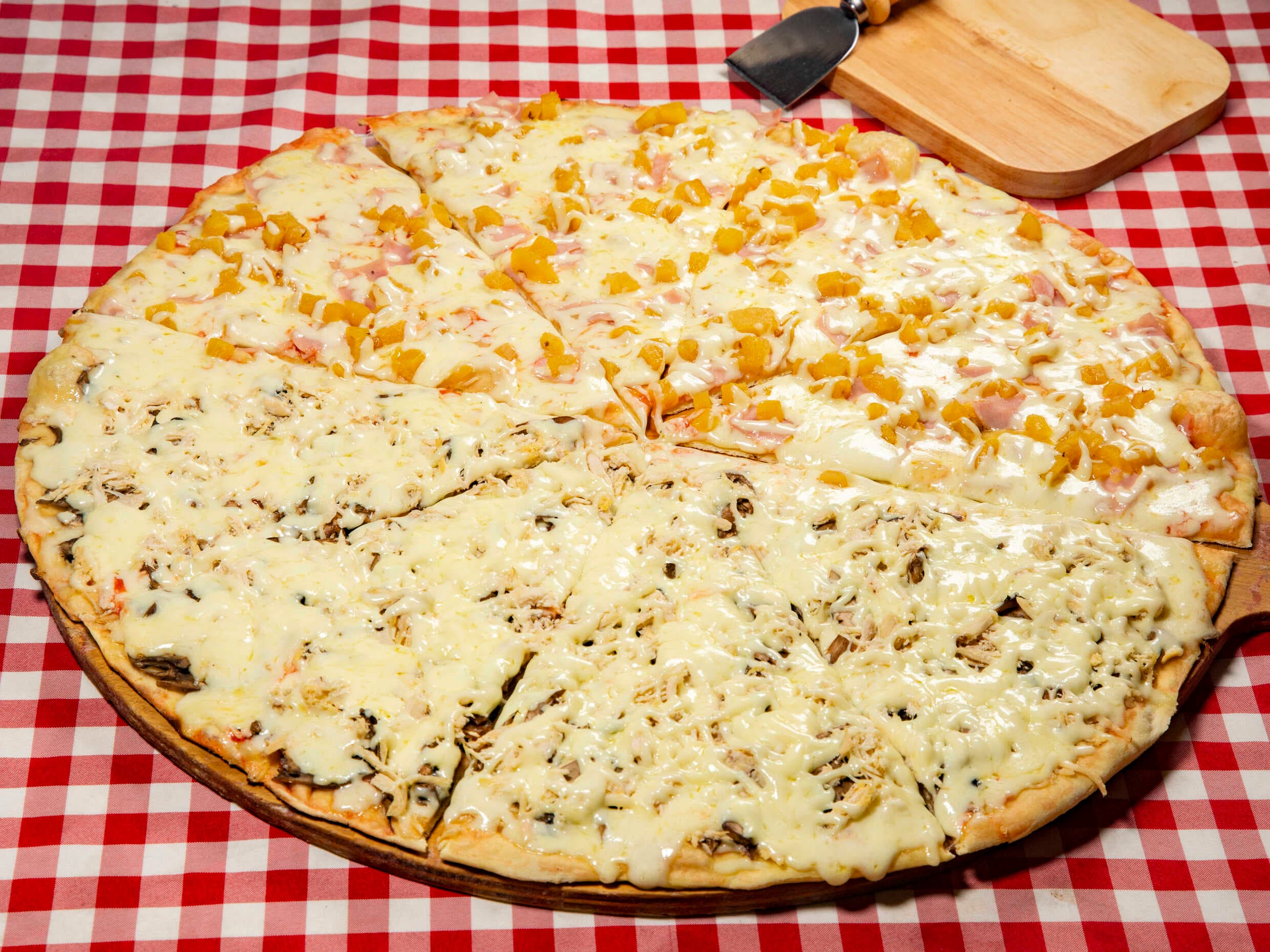 Pizza Pollo y Champiñón Grande