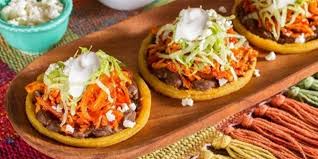 Sopes con Tinga