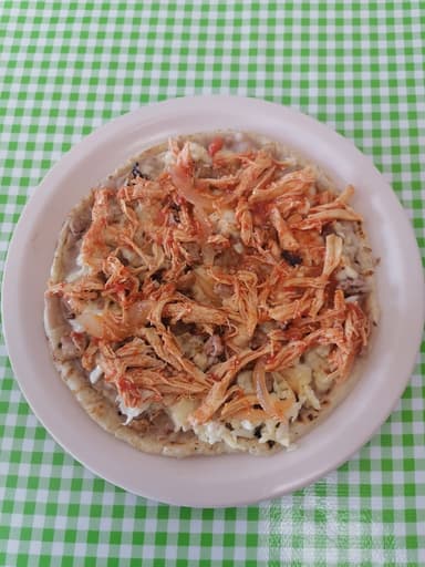 Sope con Guiso