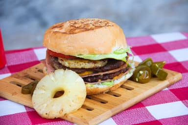 Hamburguesa Doble Con Piña
