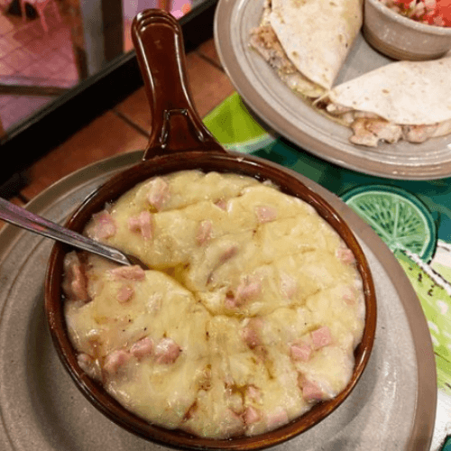 QUESO FUNDIDO CON JAMON