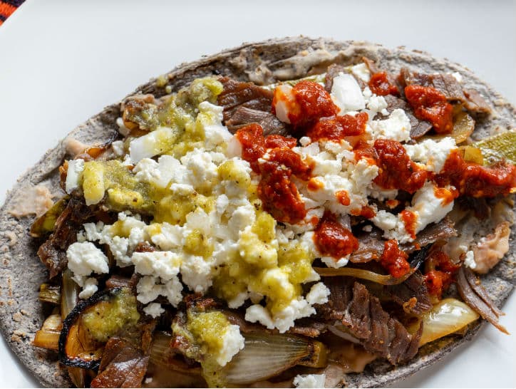 Queso con Bistec