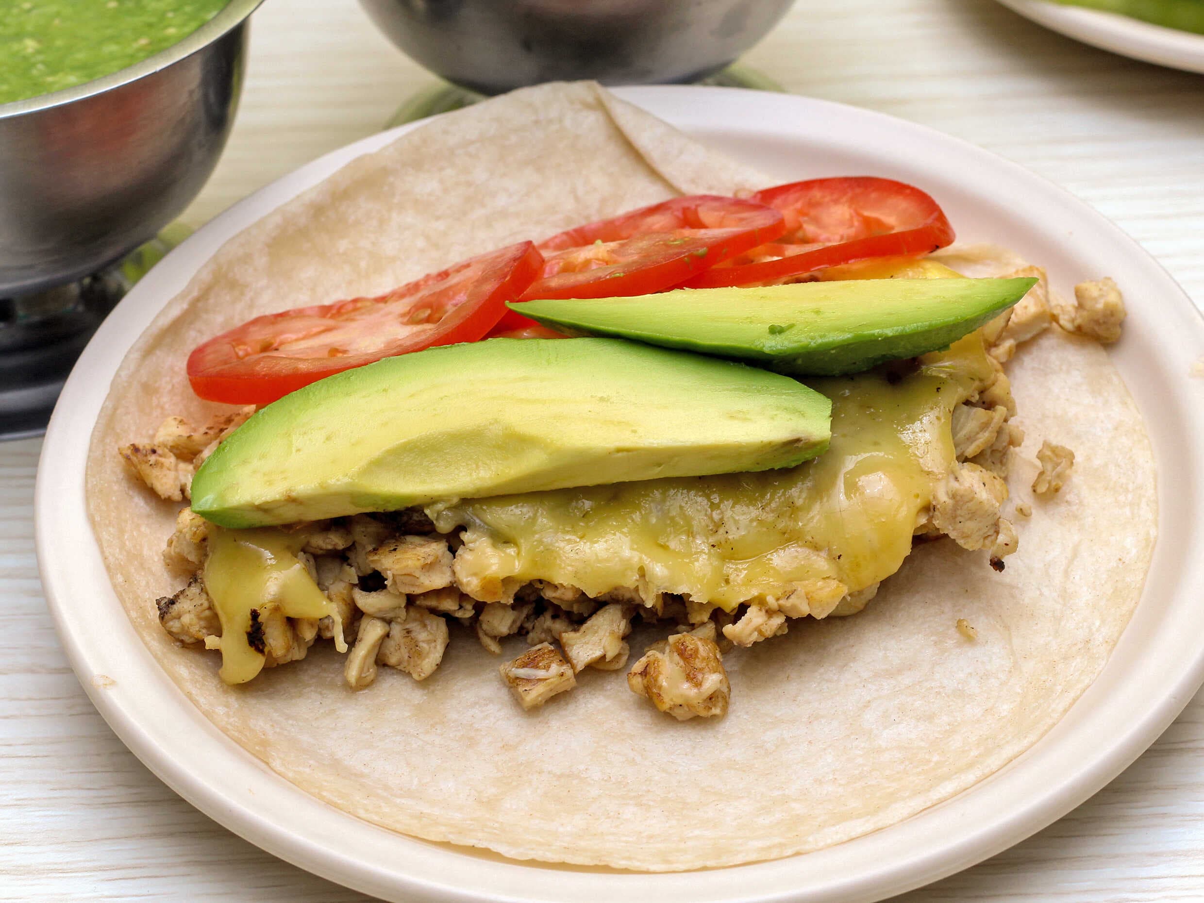 Taco de Pollo en Tortilla de Harina