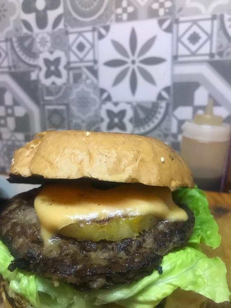 Hamburguesa Hawaiana