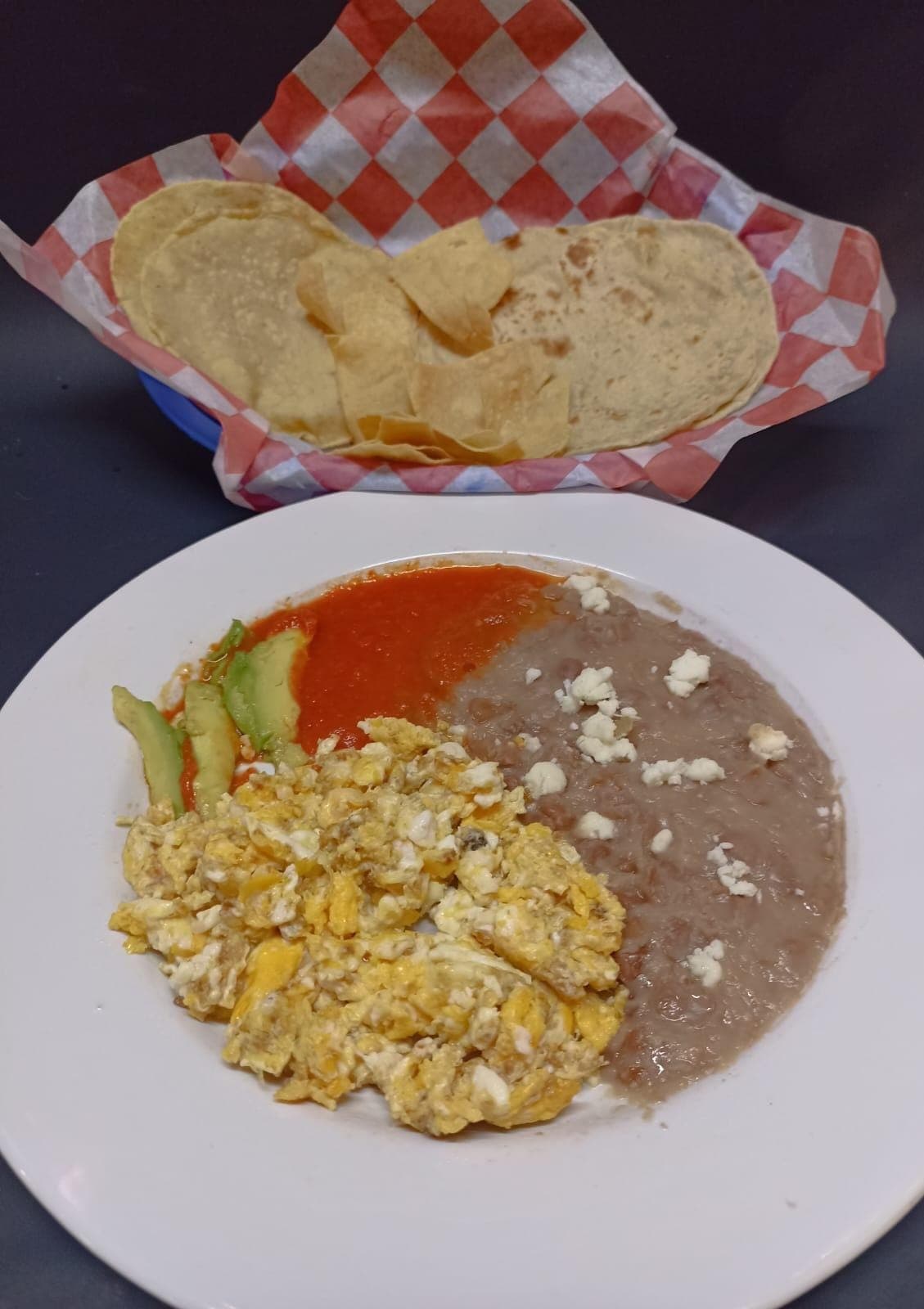 Huevos con Machacado