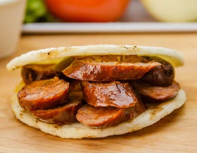 AREPA CON CHORIZO✔✔