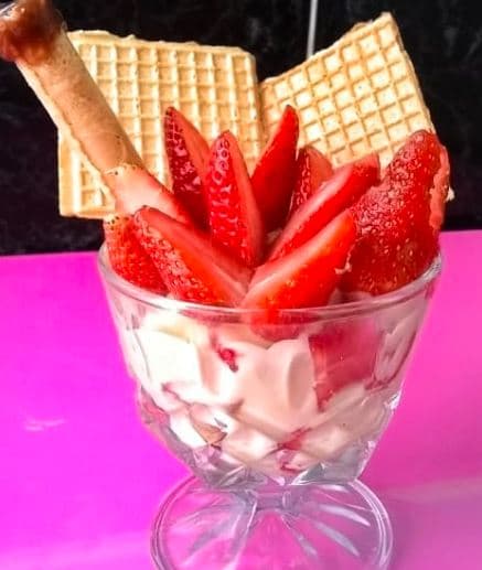 Fresas con Crema 12onz