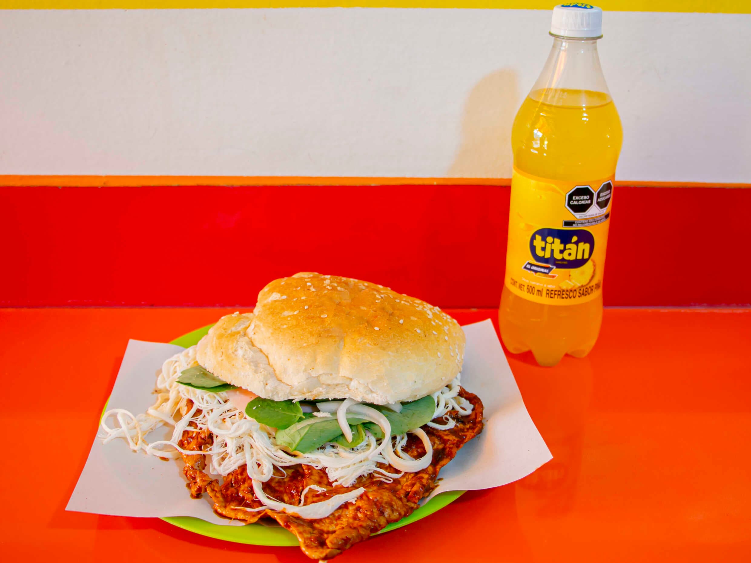 CEMITA DE CARNE ENCHILADA + TITAN