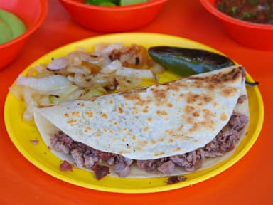 Quesadilla de Harina de Asada