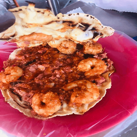 Planchada de marlín con camarón enchilado