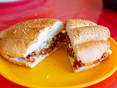Torta de bistec adobado