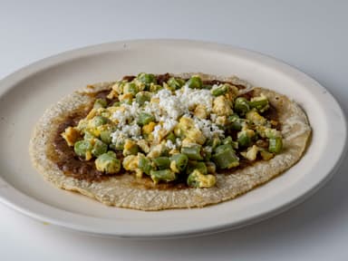 Memela de Ejote con Huevo
