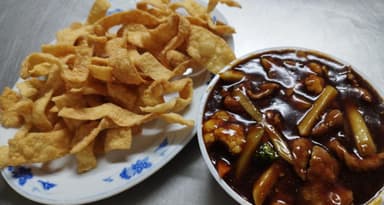 Chow Mein con Lechón