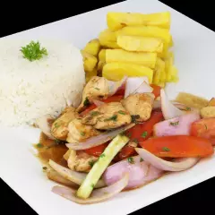 Pollo Saltado