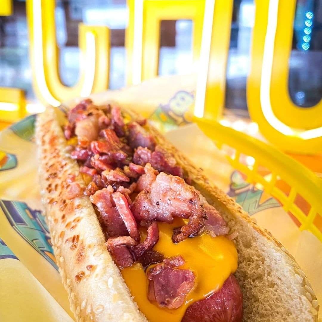 Viernes Promo Dogo Tocino + (Papas Gratis)