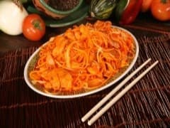 Spaguettis mixto (mediano) en salsa agridulce