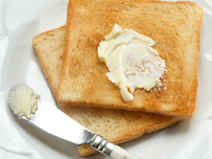 Pan tostado con Mantequilla