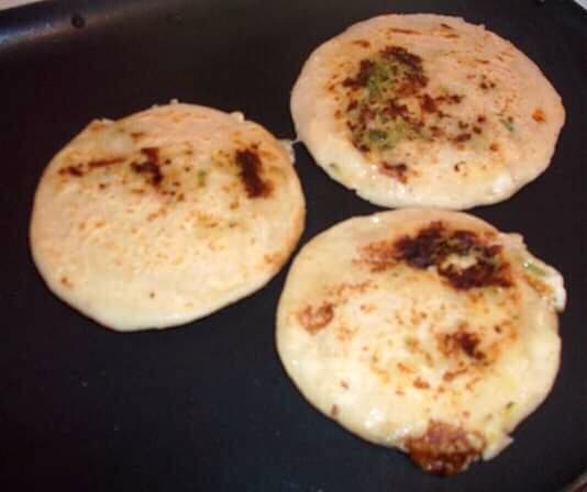 Pupusa jalapeño con queso