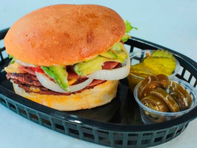 HAMBURGUESA ARRACHERA