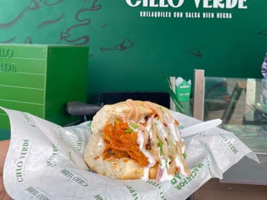 Tortas de Chilaquiles