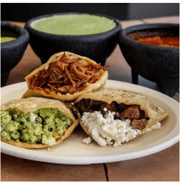 Gordita con varios Guisos
