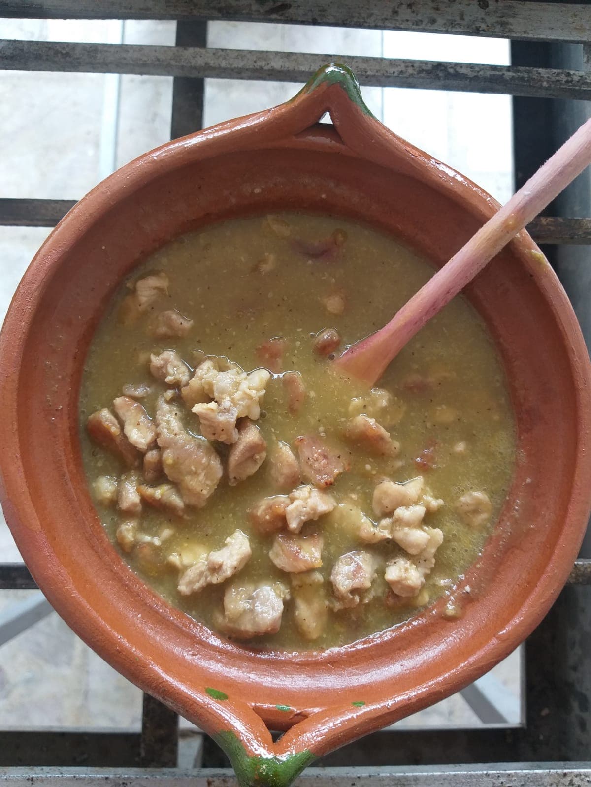 TACOS DE PIERNA EN SALSA VERDE