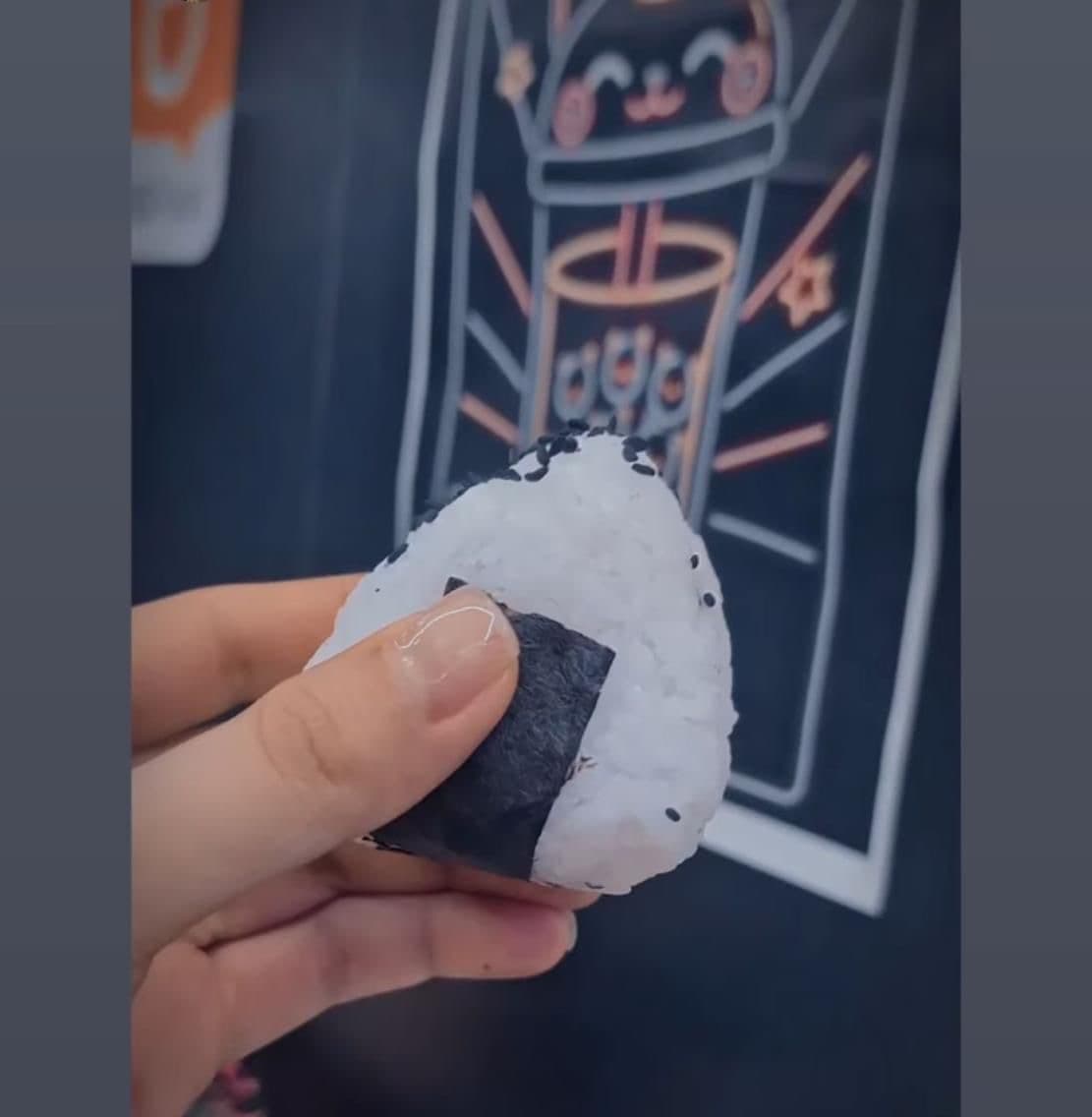 4 Onigiris