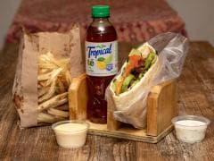 Combo Tico Kebab con Pollo Asado, Papas y Refresco