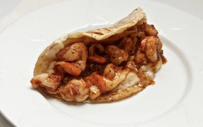 Quesadilla de Camarón Enchilado