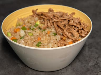 Yakimeshi con Carne