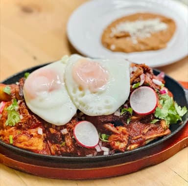 Chilaquiles con Borrego