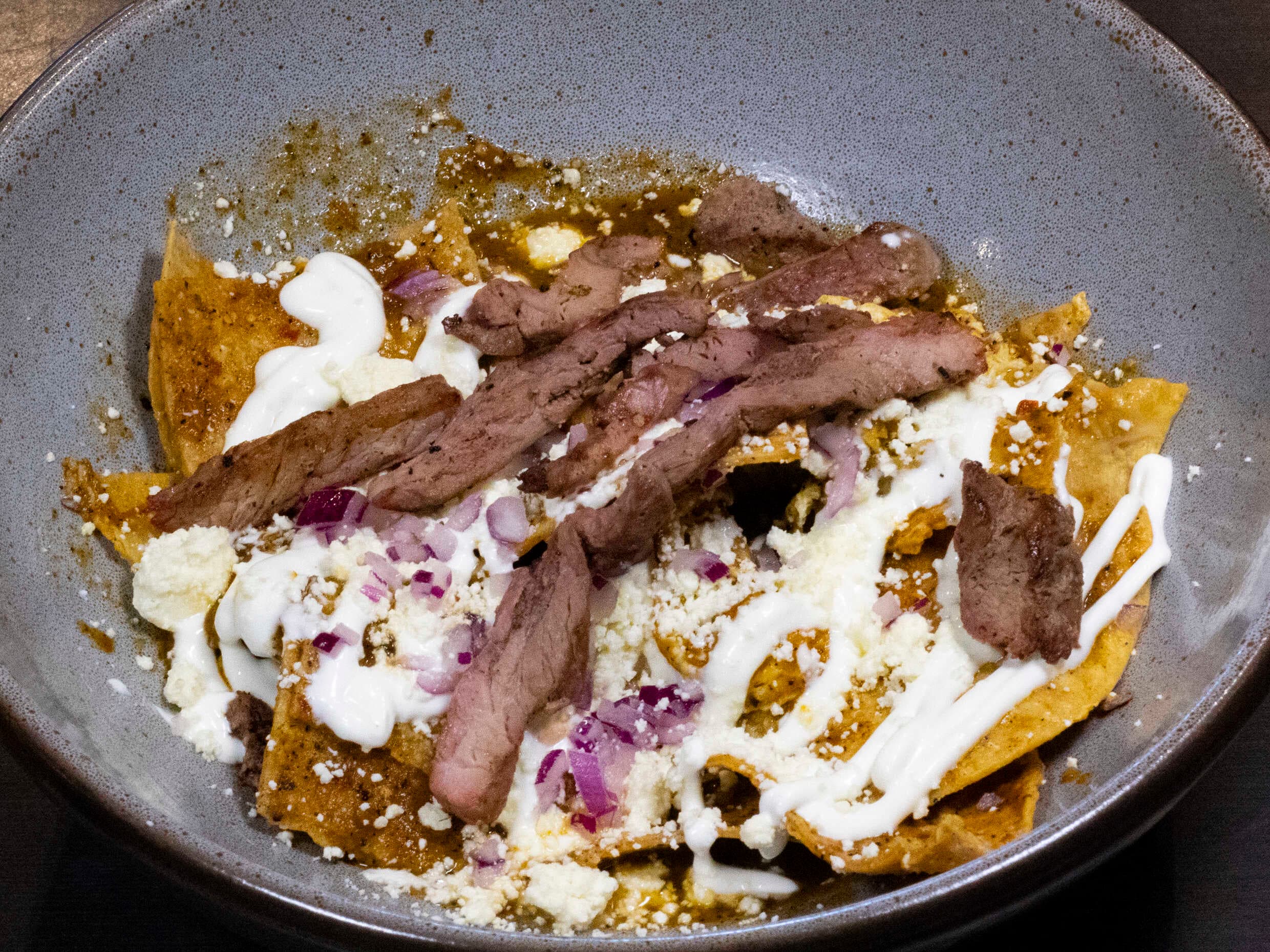 Chilaquiles con Arrachera