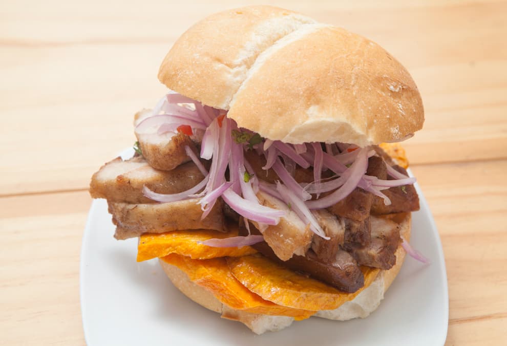 Sanguche Mega Chicharron