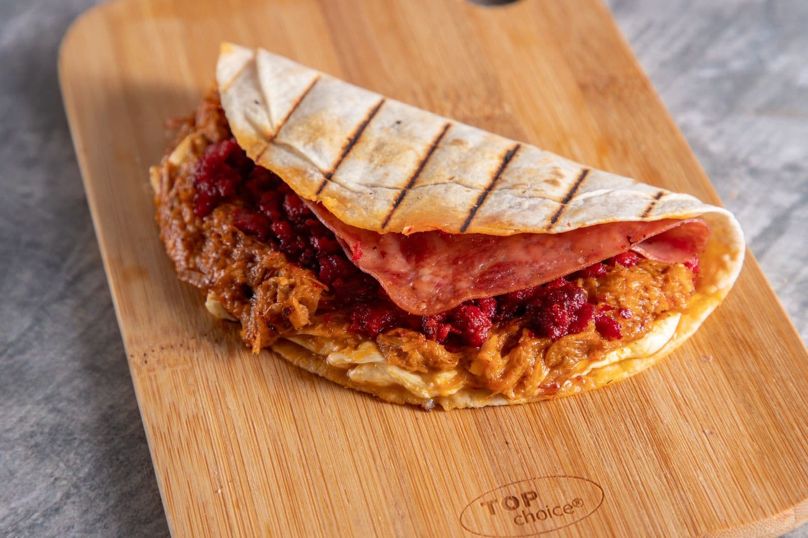 Quesadilla de Pierna, Jamón y Chorizo