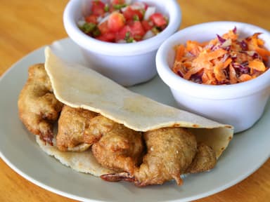 Taco de Pescado Empanizado o Capeado.