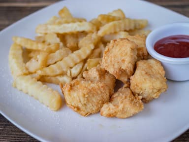 Papas con Nuggets de pollo