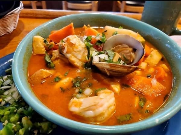 Caldo de Mariscos