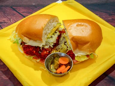 TORTA DE ASADA, CHORIZO Y JAMON