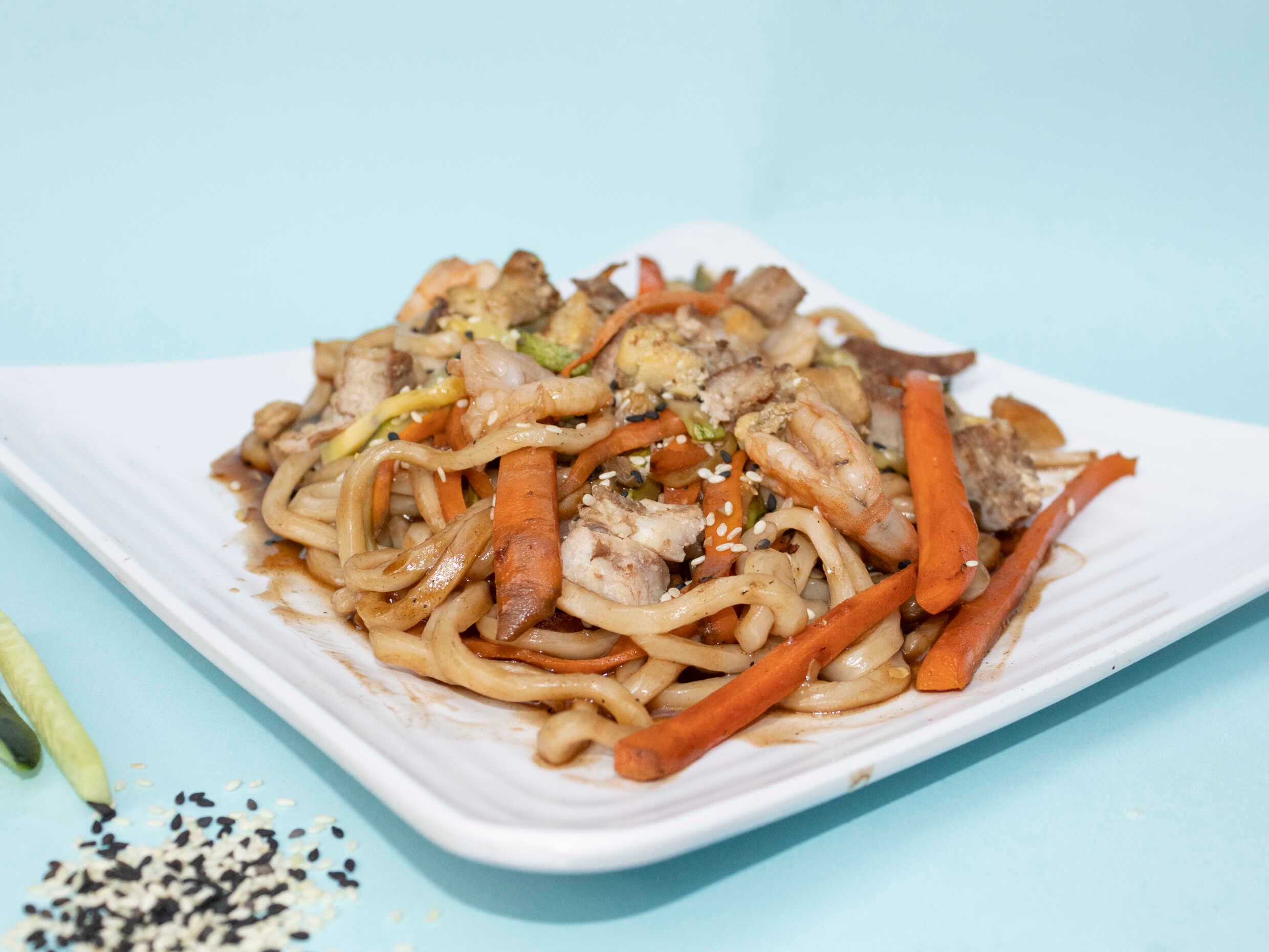 Pasta Yakiudon 3 Ingredientes